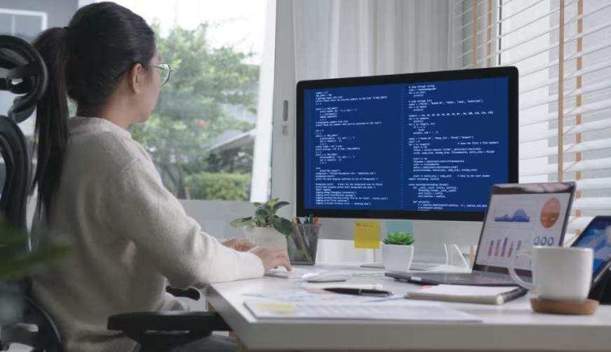 鹿寨县企业数字化解决方案:机器学习赋能商业模式升级的核心路径